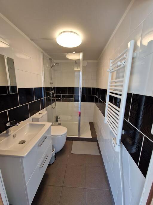 Appartement 2 Pieces Renove Avec Acces Piscine Peymeinade Zewnętrze zdjęcie